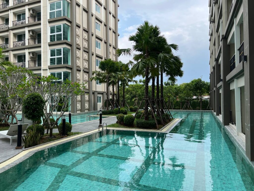 Dusit Grand Park 2