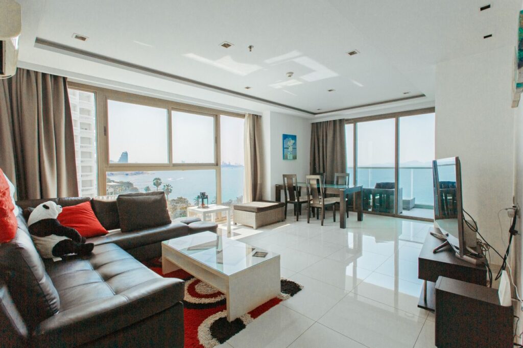 2 bedroom apartment 92m2 in Wongamat Tower