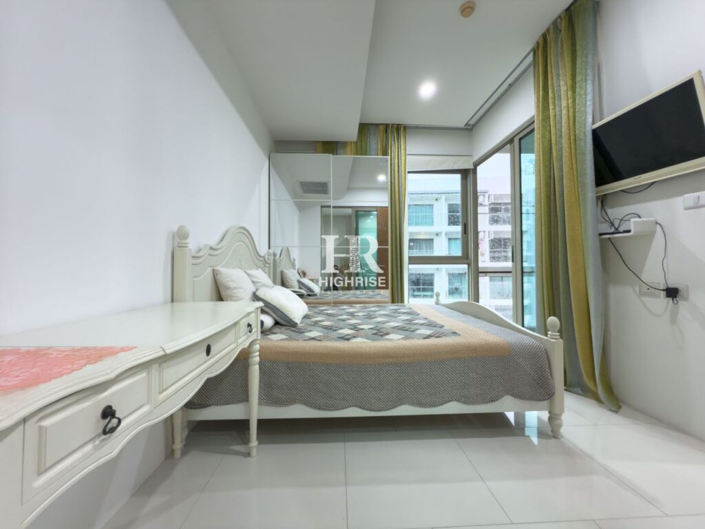 Two bedroom apartment 61m2 in The Sanctuary Wongamat
