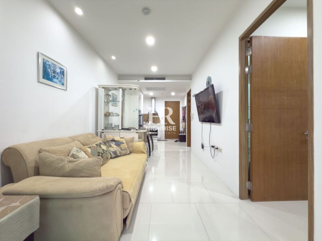 Two bedroom apartment 61m2 in The Sanctuary Wongamat