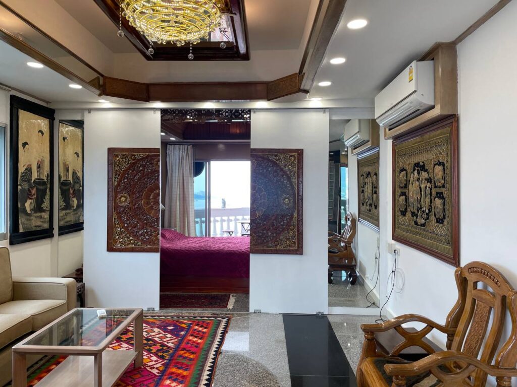 Квартира с 1-й спальней 83м2 в Park Beach Condo