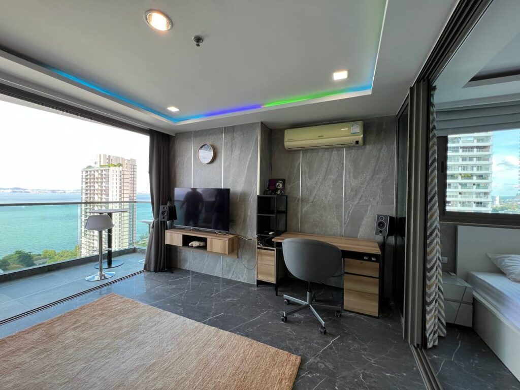One bedroom apartment 47m2 in Wongamat Tower Condo