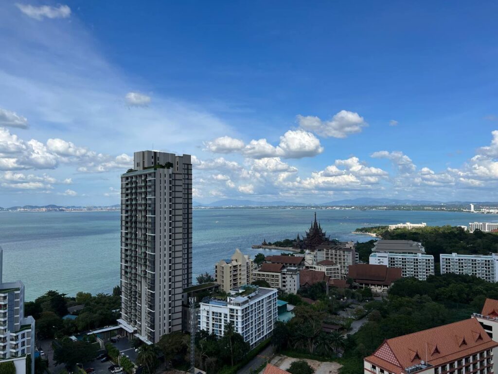 One bedroom apartment 47m2 in Wongamat Tower Condo