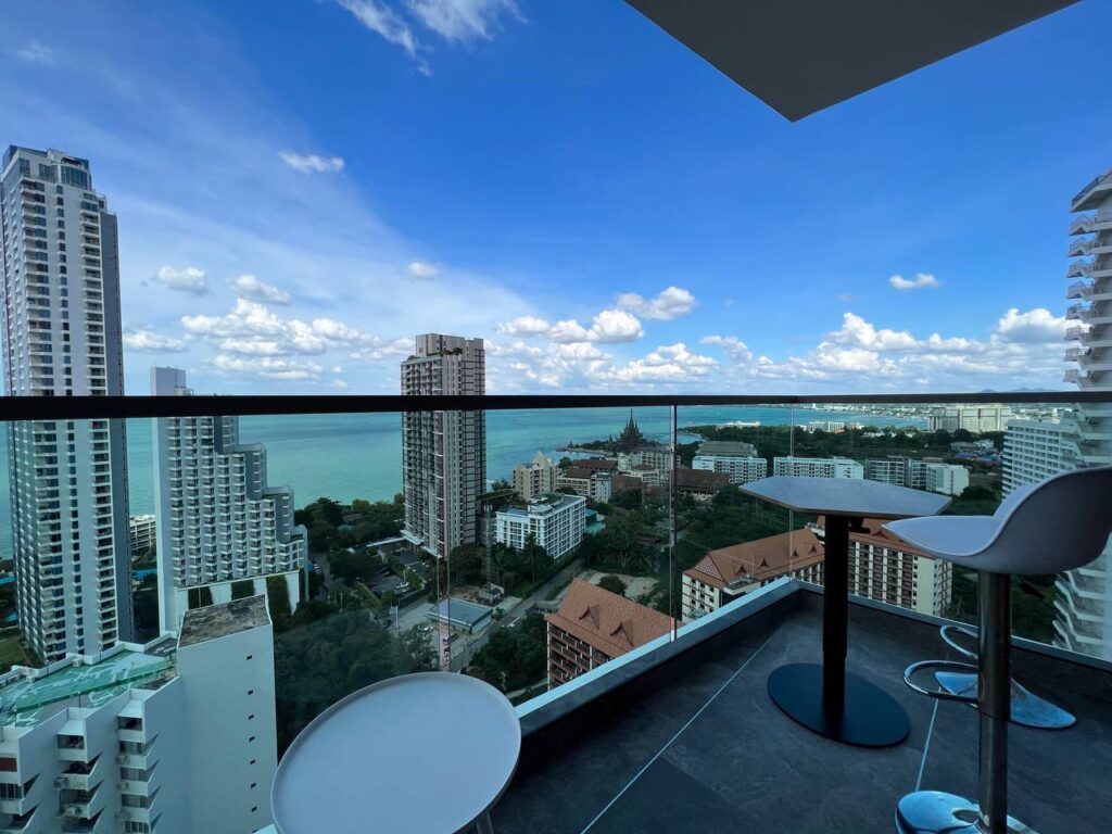 One bedroom apartment 47m2 in Wongamat Tower Condo