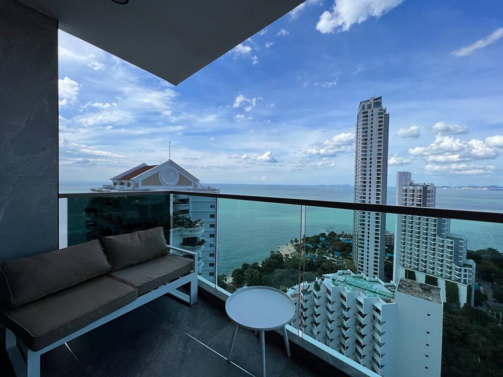 One bedroom apartment 47m2 in Wongamat Tower Condo