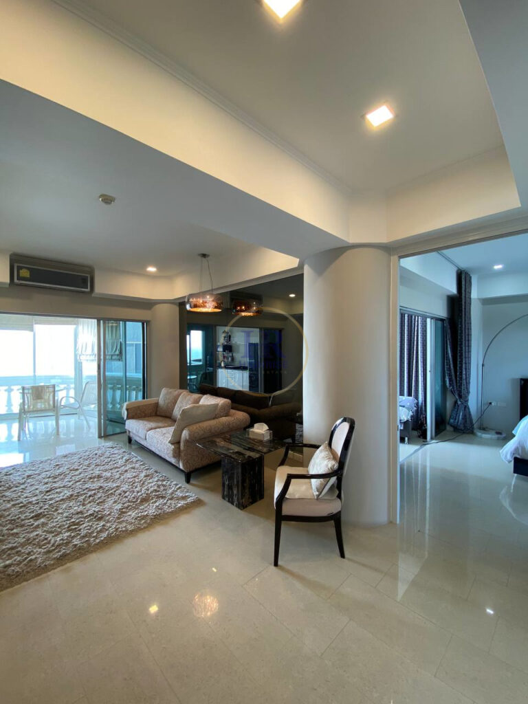 One bedroom apartment 93m2 in Sky Beach Condo