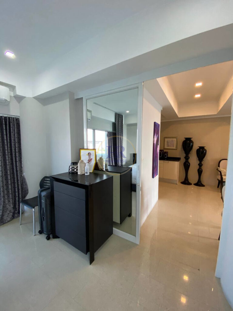 One bedroom apartment 93m2 in Sky Beach Condo