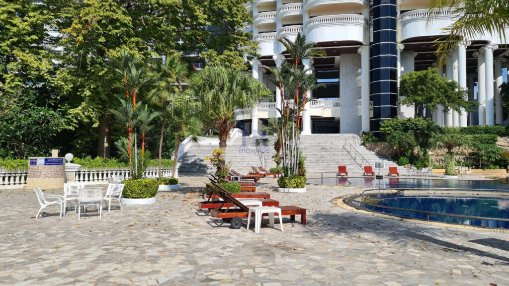 One bedroom apartment 93m2 in Sky Beach Condo