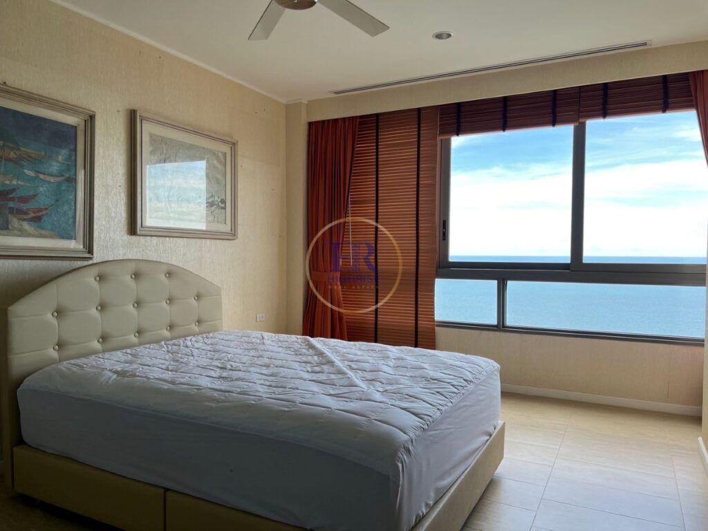 Квартира с 3-мя спальнями 130м2 в Northpoint Condo