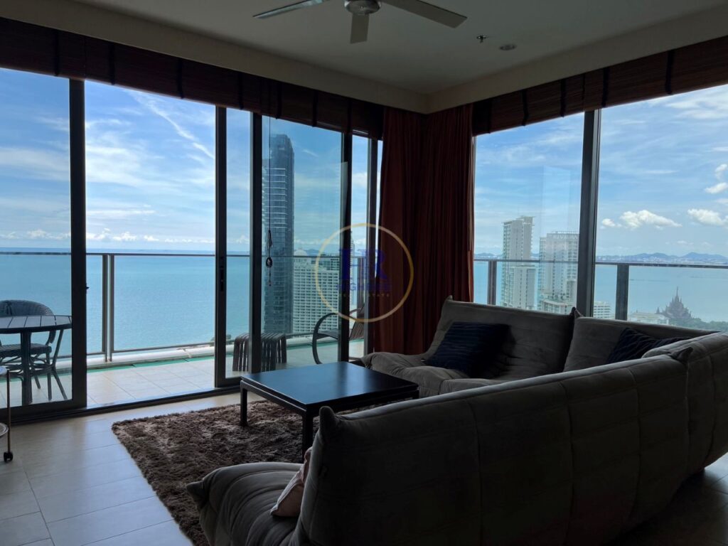 Квартира с 3-мя спальнями 130м2 в Northpoint Condo