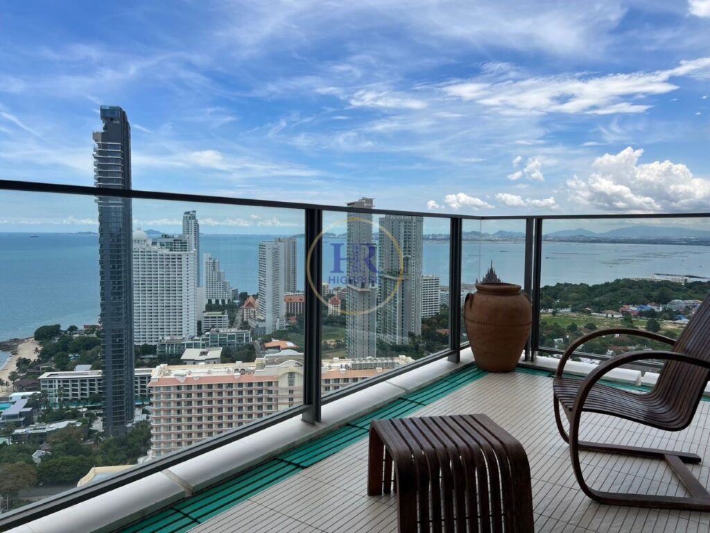 Квартира с 3-мя спальнями 130м2 в Northpoint Condo