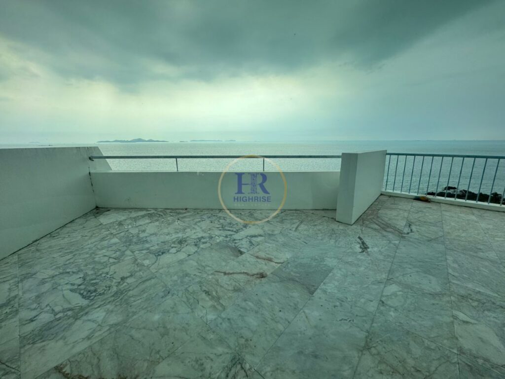 Two bedroom apartment 105m2 in Siam Penthouse Condominium