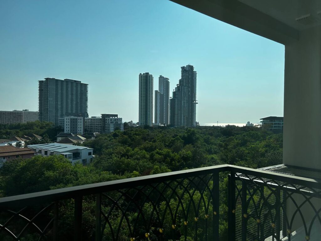 Studio 25m2 in Dusit Grand Park 2