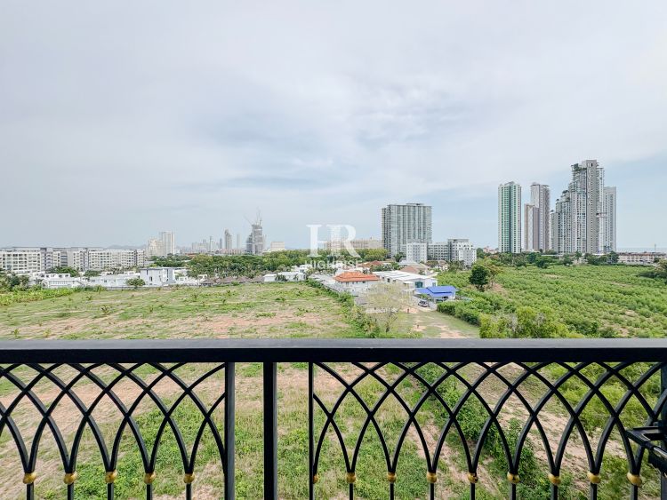 Studio 25m2 in Dusit Grand Park 2
