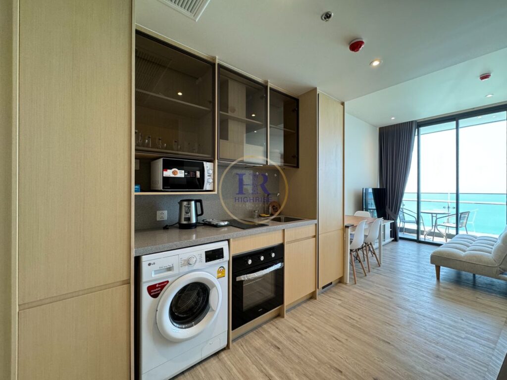 One bedroom apartment 38m2 in Arom Wongamat