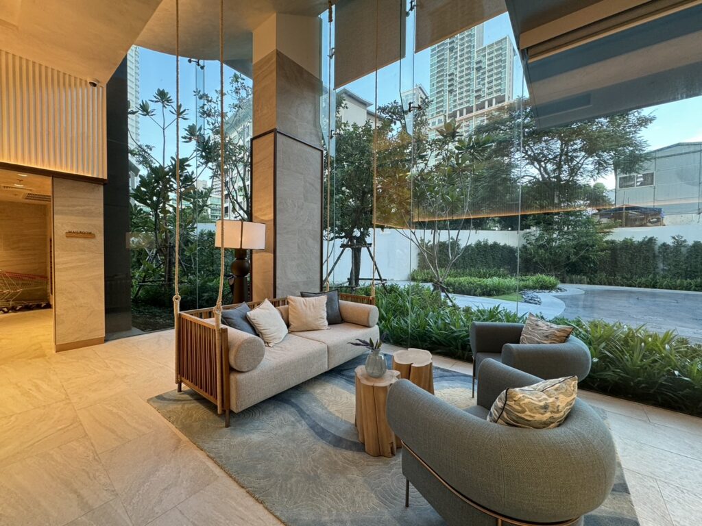 One bedroom apartment 38m2 in Arom Wongamat