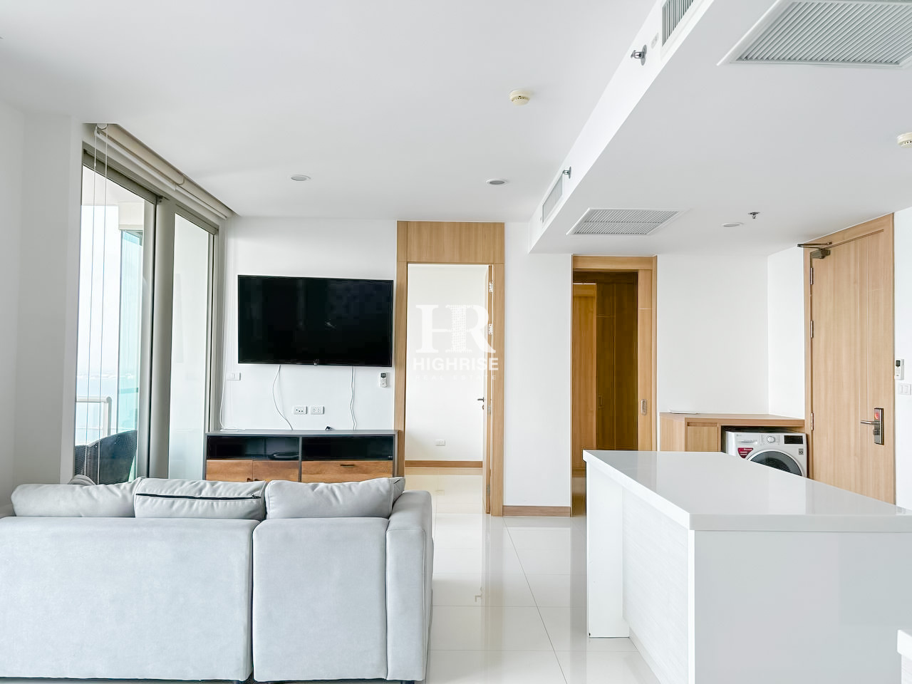 Квартира с 2-мя спальнями 70м2 в The Riviera Wongamat