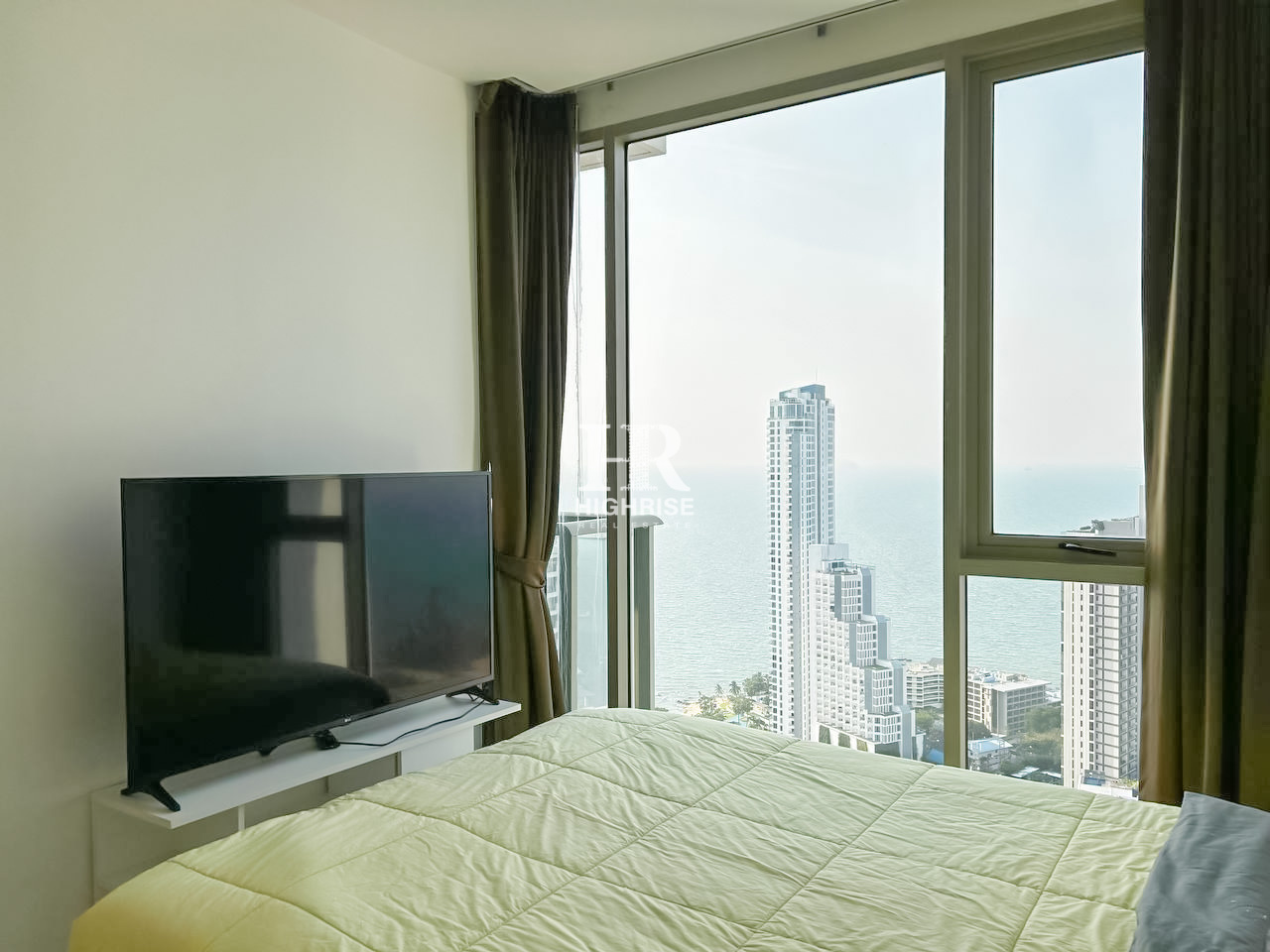 Квартира с 2-мя спальнями 70м2 в The Riviera Wongamat