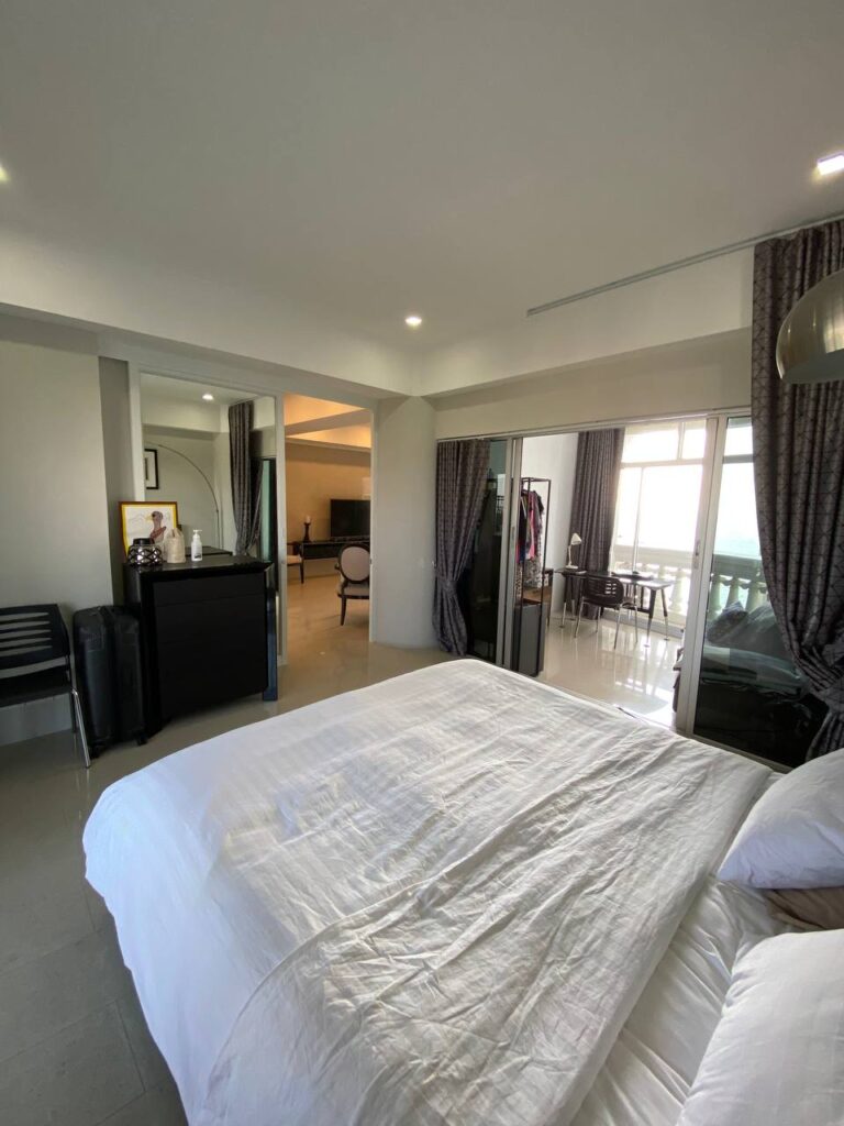 Квартира с 1-й спальней 93м2 в Sky Beach Condo