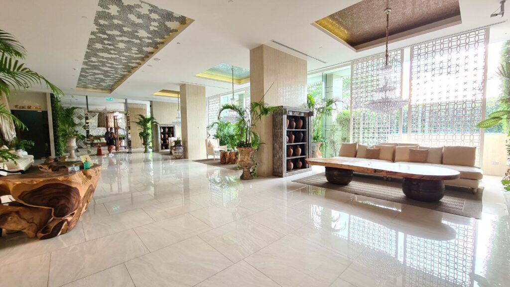 Two bedroom 70m2 in The Riviera Wongamat