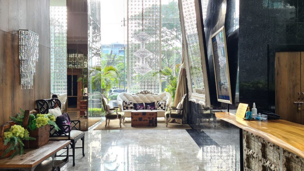 Two bedroom 70m2 in The Riviera Wongamat