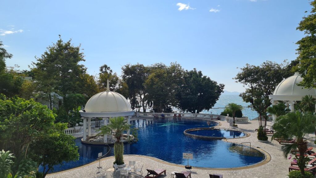 1 bedroom 93m2 in Sky Beach Condo