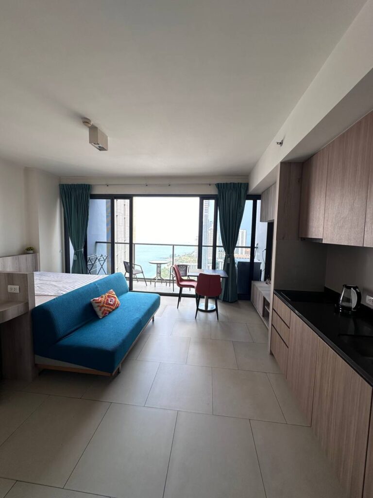 Studio 42m2 in Zire Wongamat