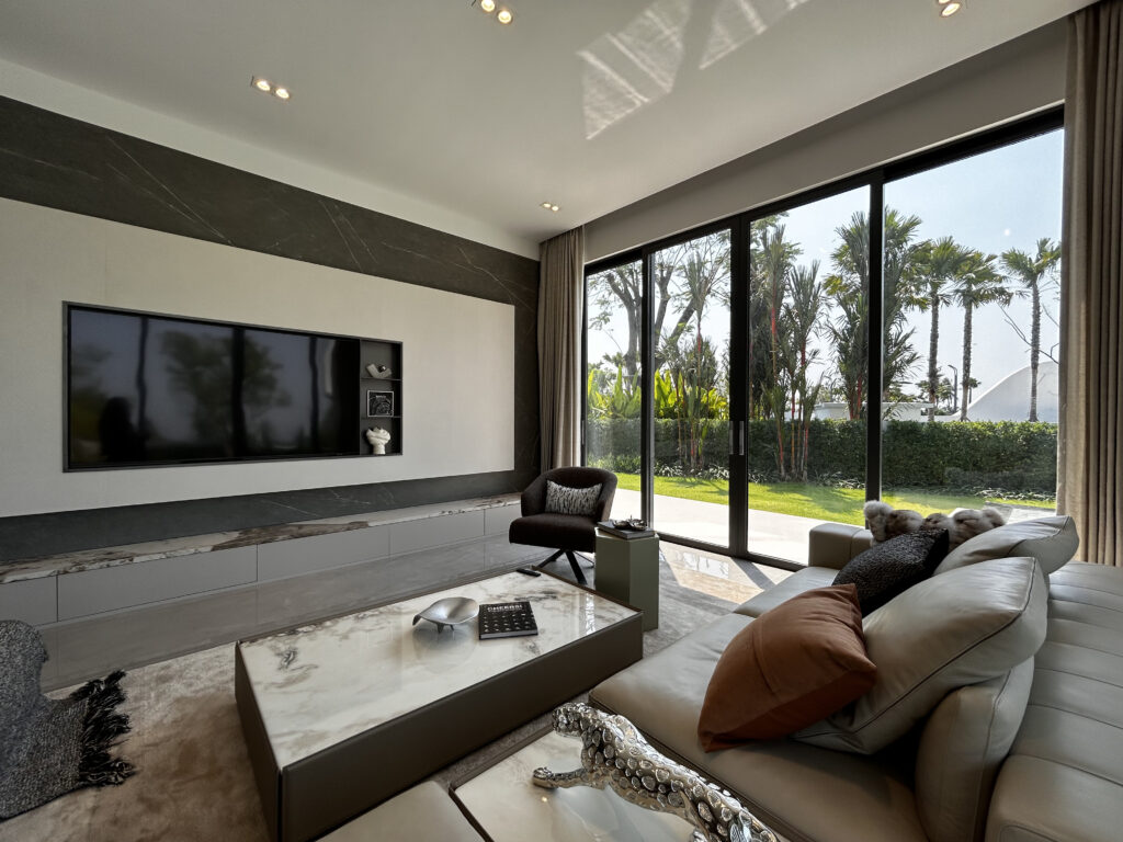 4-bedroom villa of 600 m2 in Glory Village