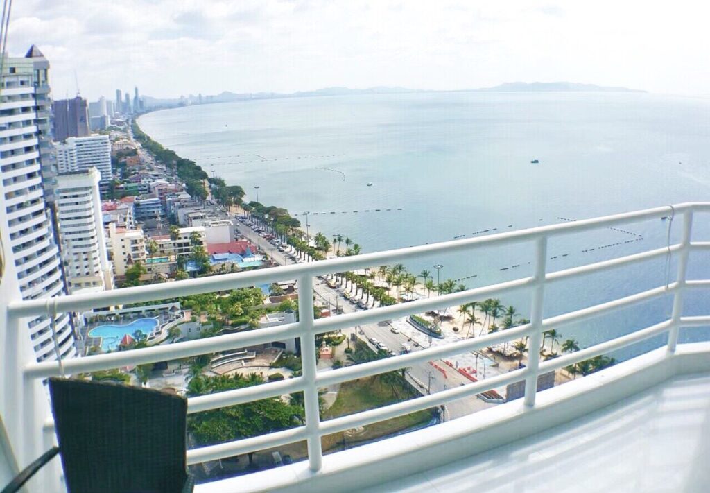 Studio 49m2 in View Talay 7