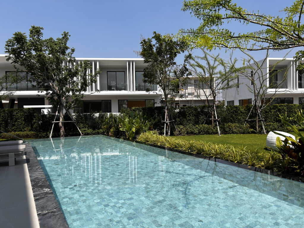 4-bedroom villa 650 m2 in Glory Village