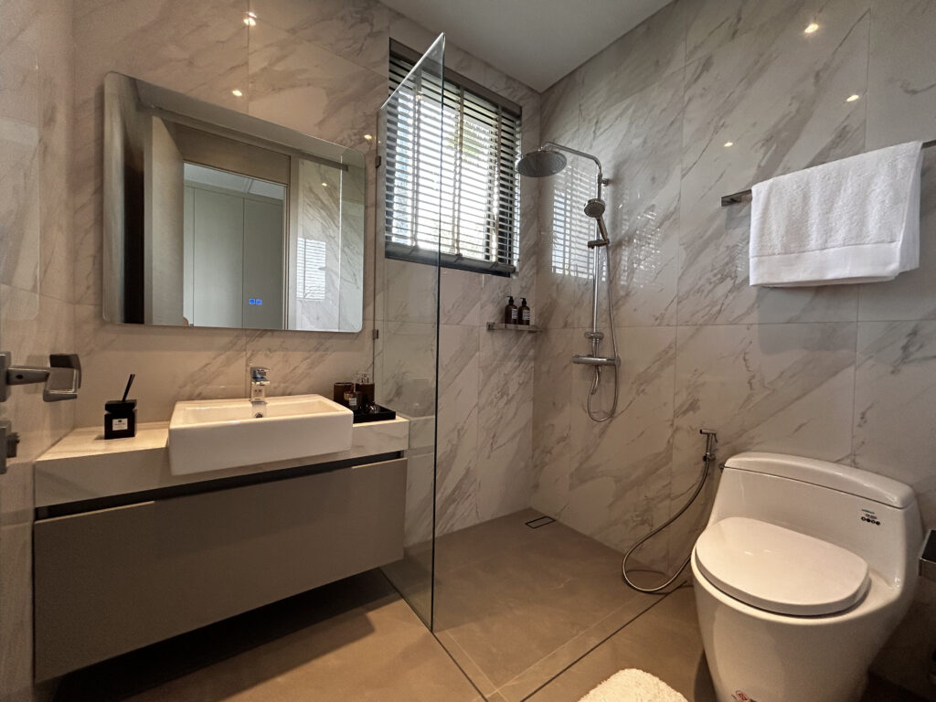 4-bedroom villa 650 m2 in Glory Village
