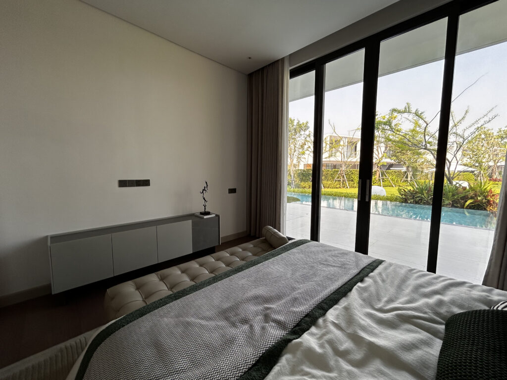 4-bedroom villa 650 m2 in Glory Village