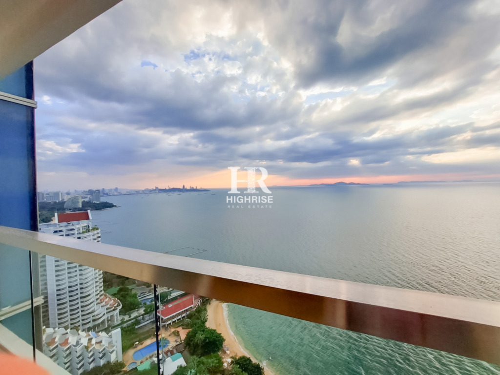 Квартира с 2-мя спальнями 98м2 в The Palm Wongamat