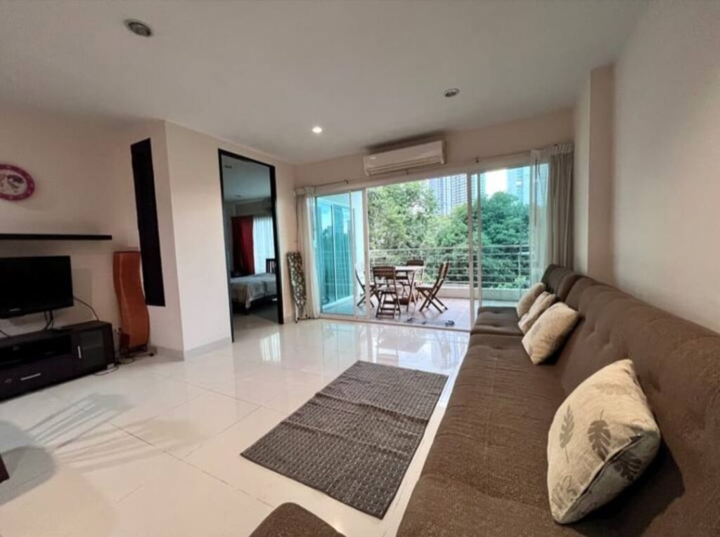 Two bedroom apartment 82m2 in Wongamat Privacy