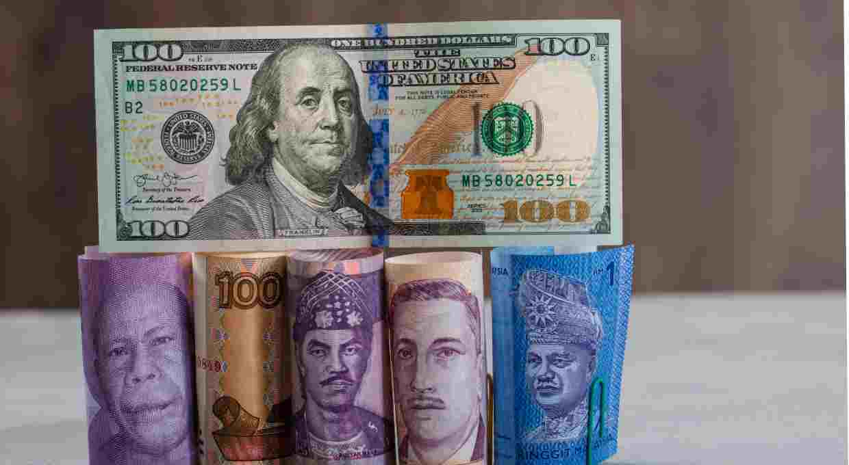 Какую валюту лучше брать в Таиланд в 2025 году