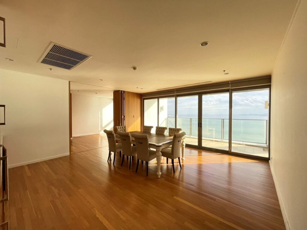 Five bedroom duplex 360m2 in Northpoint Condo