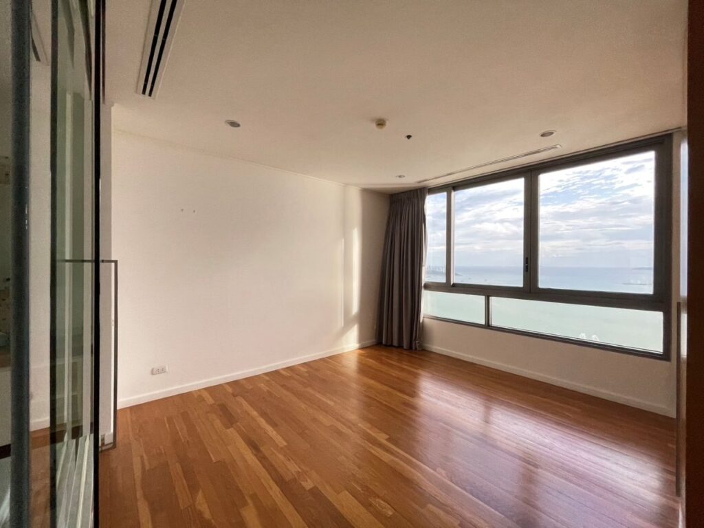 Five bedroom duplex 360m2 in Northpoint Condo