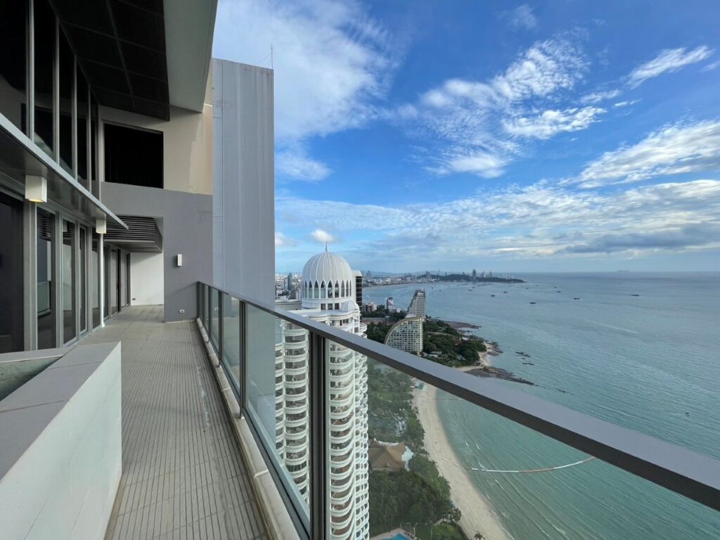 Five bedroom duplex 360m2 in Northpoint Condo