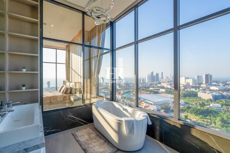 Квартира с 2-мя спальнями 127м2 в Once Pattaya Condominium