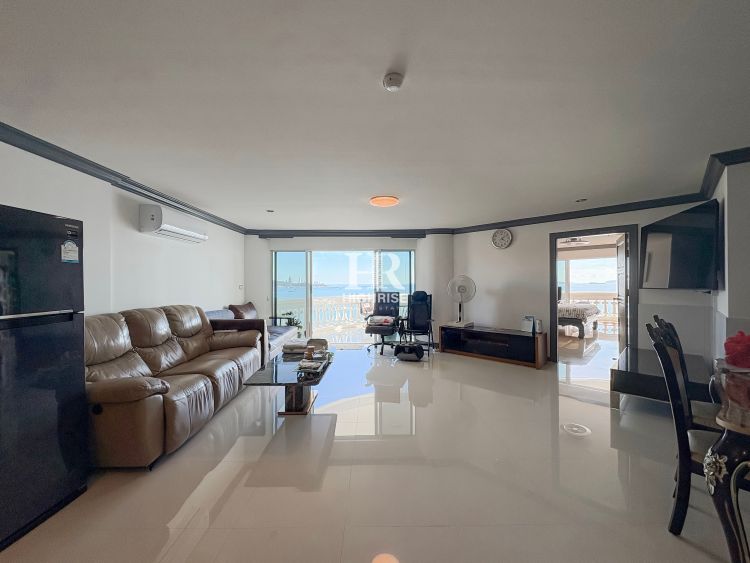 Квартира с 2-мя спальнями 175м2 в Park Beach Condo