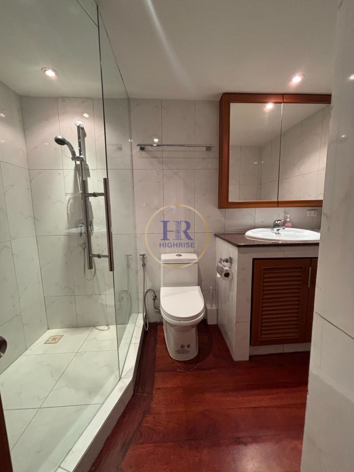 Квартира с 2-мя спальнями 120м2 в Garden Cliff Condominium 2