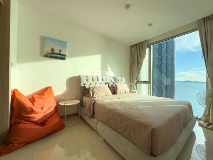 Квартира с 2-мя спальнями 70м2 в The Riviera Wongamat