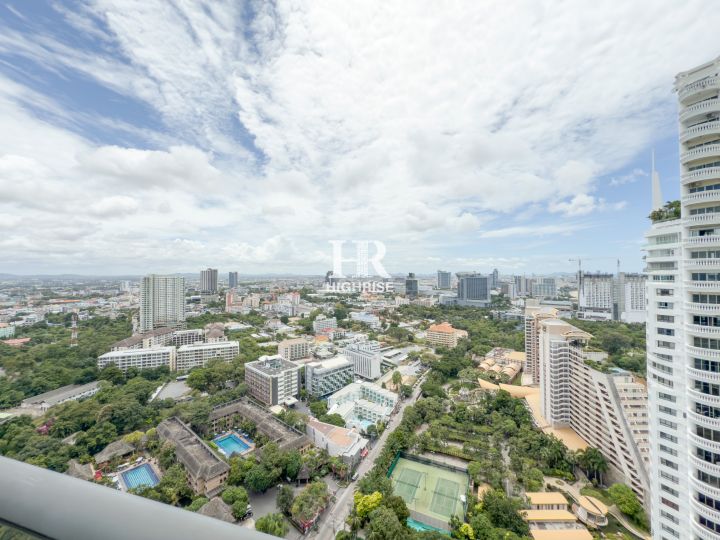Two bedroom 75m2 in Zire Wongamat