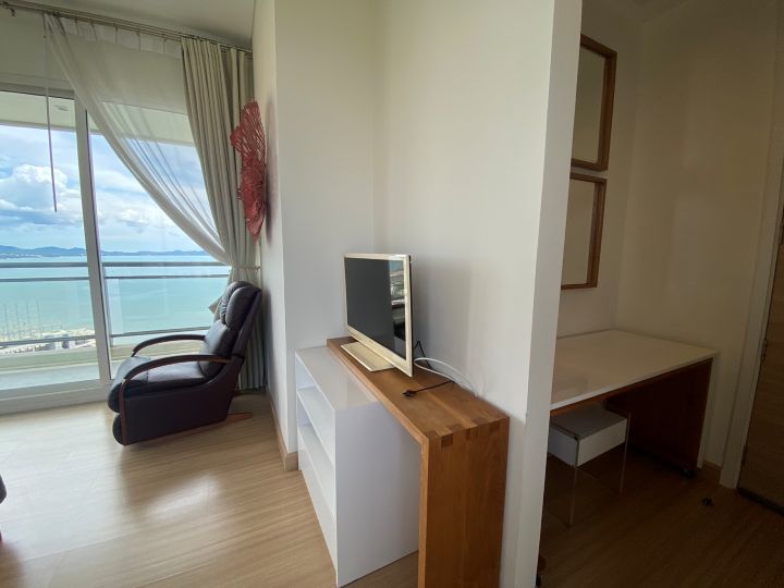 Two bedroom apartment 116m2 in Reflection Jomtien Beach