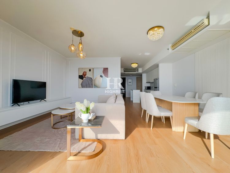 2 bedroom 98m2 in Zire Wongamat