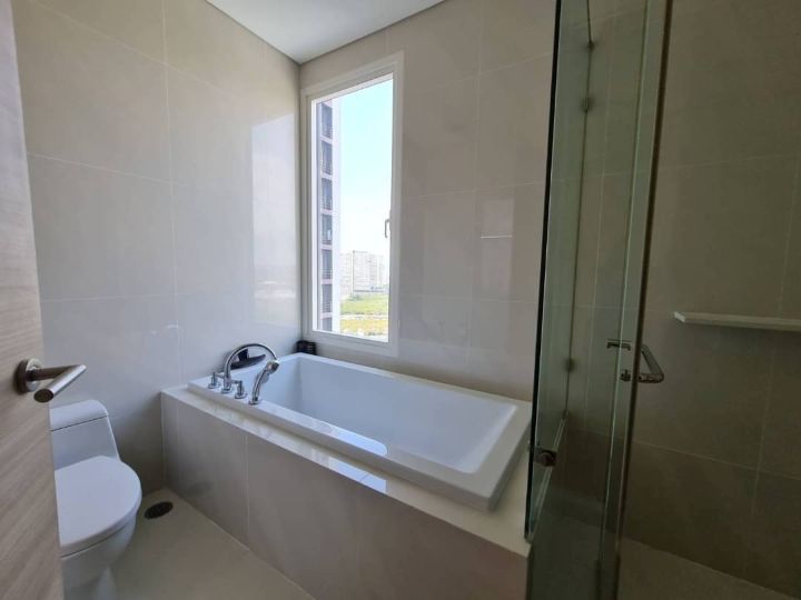 Two bedroom apartment 120m2 in Reflection Jomtien Beach