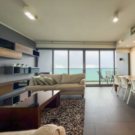 2 bedroom 100m2 in Zire Wongamat