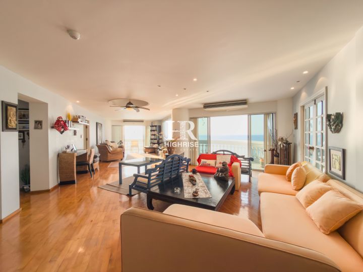 2 bedroom apartment 174m2 in Park Beach Condo