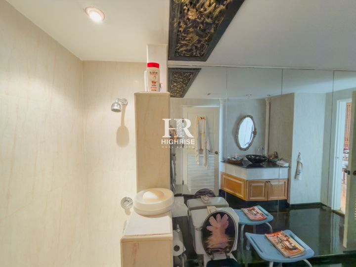 Квартира с 2-мя спальнями 174м2 в Park Beach Condo