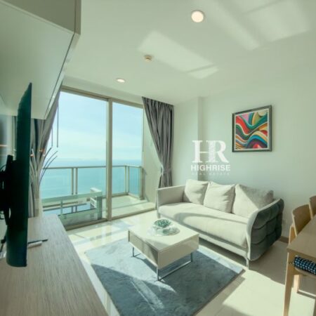 Квартира с 2-мя спальнями 82м2 в The Riviera Wongamat